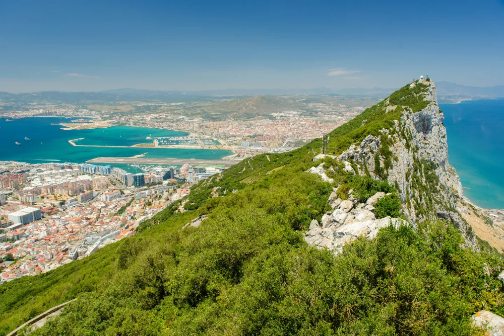 Traveler using eSIM in Gibraltar